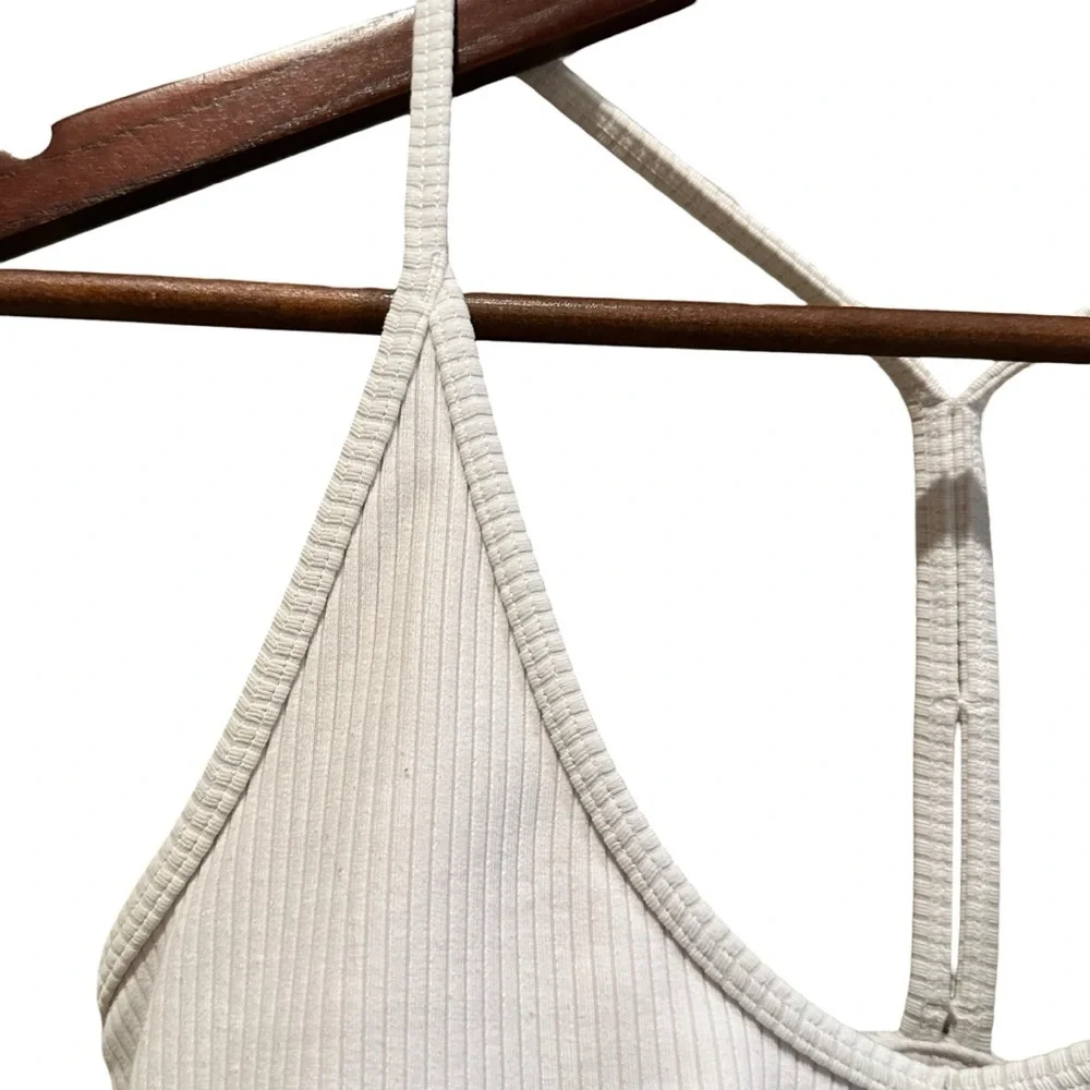 ALO Yoga Ribbed Blissful Bra Size Medium Ivory  V-Neck Y-Back Everyday Support - Picture 2 of 6